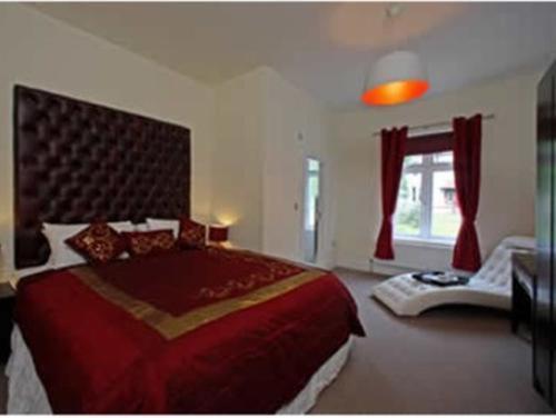 Space Boutique B&B - With Free Private Car Park لاندودنو المظهر الخارجي الصورة